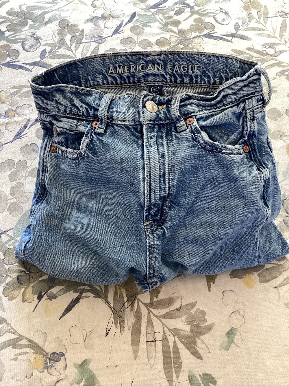 American Eagle Super High-Rise Baggy Wide Leg Jeans 00 Short Factory Distressed